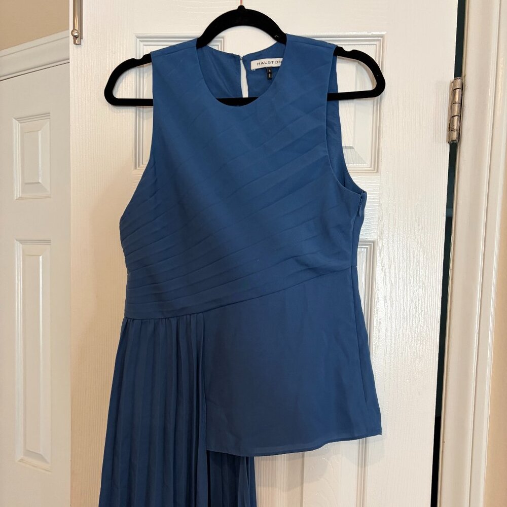 Halston blue asymetrical top size 6 gorgeous cool girl SATC Vibes